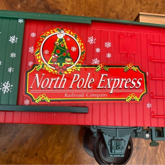 Eztec No. 37189 North Pole Express Christmas Train Replacement Box Car - Picture 12 of 13